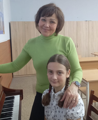 Дуэт: Похиленко Виктория и Топал Лия